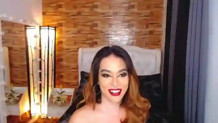 laura-addams