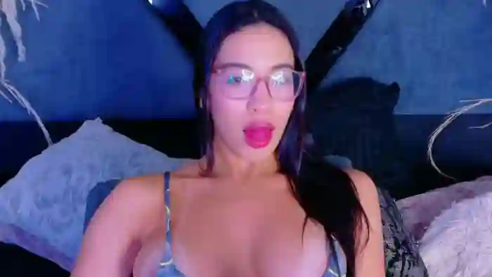 kylie-whitee