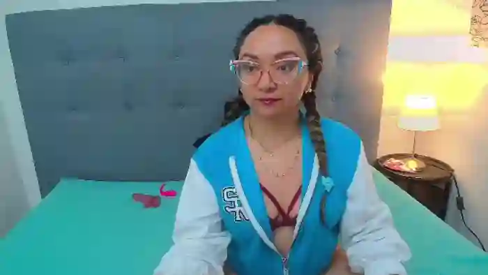 leyla-smith