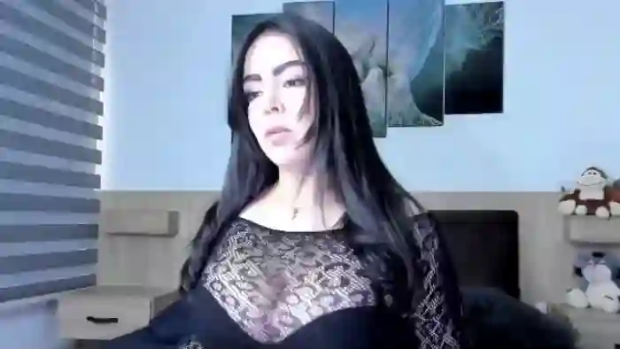 nahomy-cano