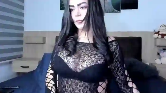 nahomy-cano