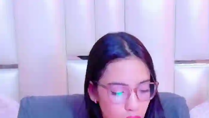 kylie-whitee