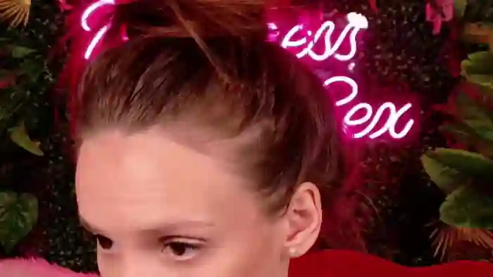 isabel-adams
