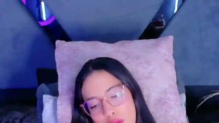 kylie-whitee
