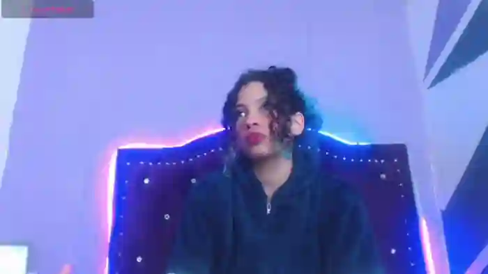 petite-ariana