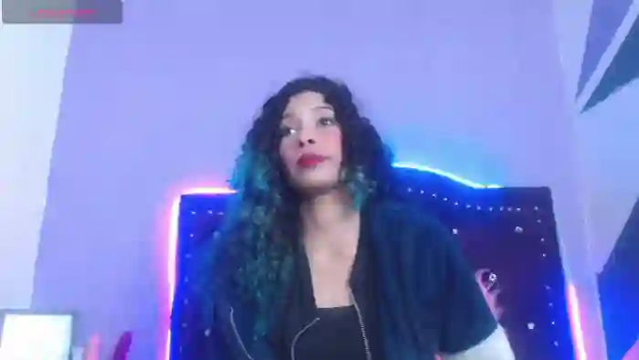 petite-ariana