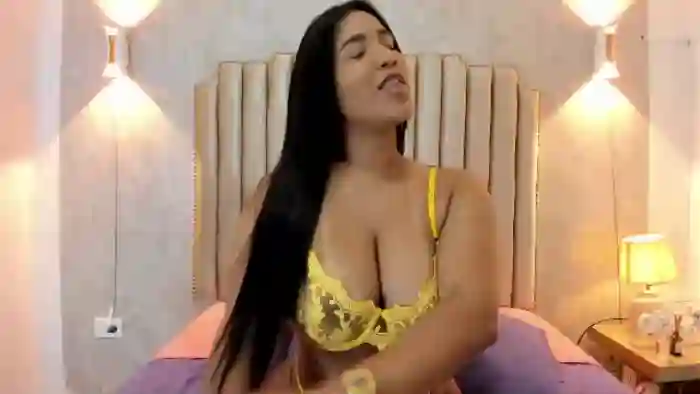 naisha-rousell