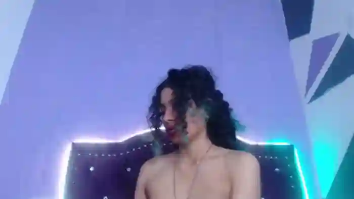 petite-ariana