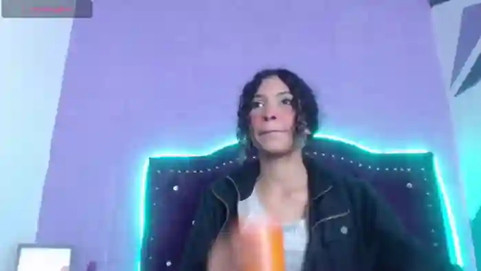 petite-ariana