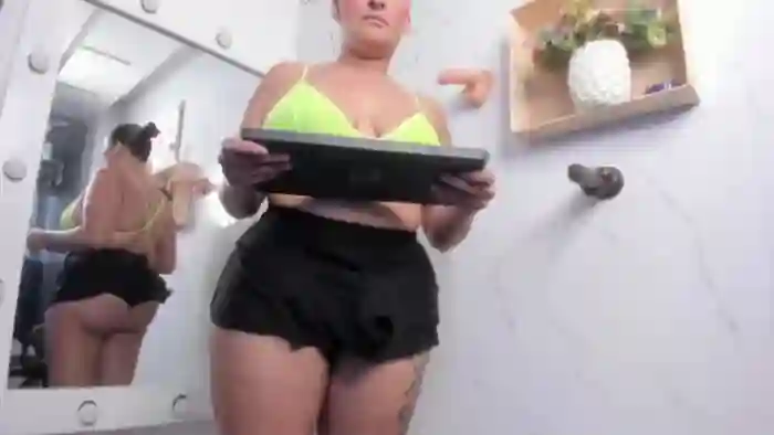 julieta-collinsx