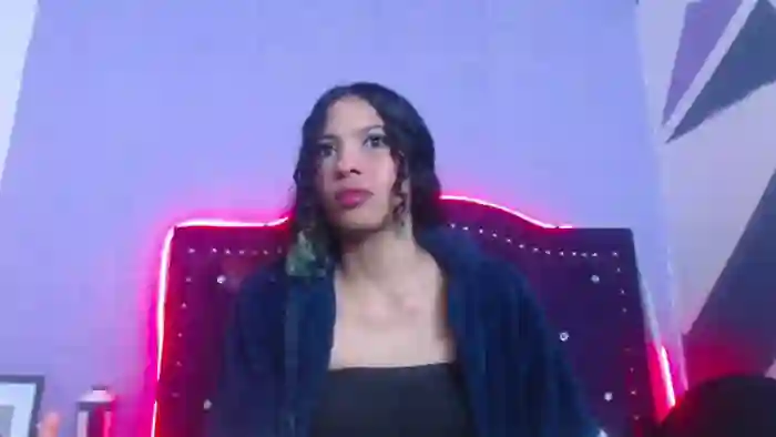 petite-ariana