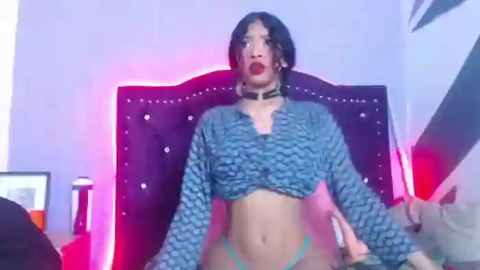 petite-ariana