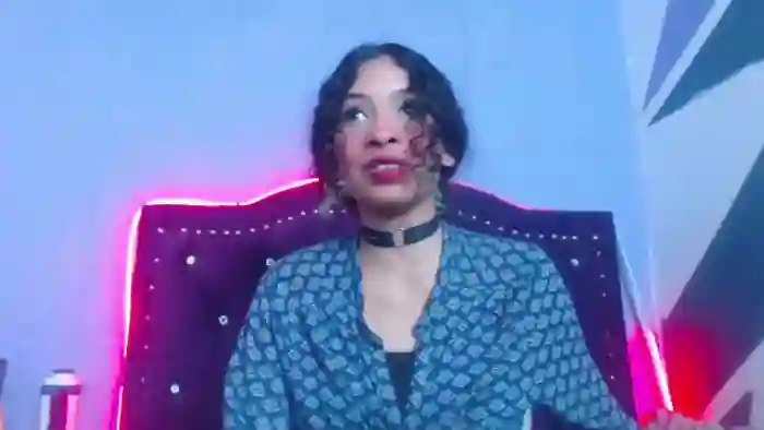 petite-ariana
