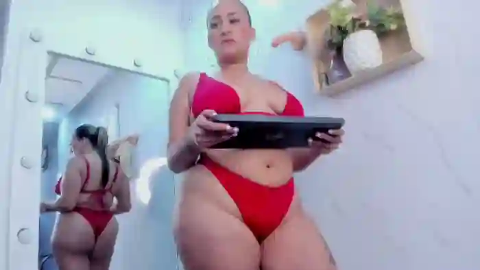 julieta-collinsx