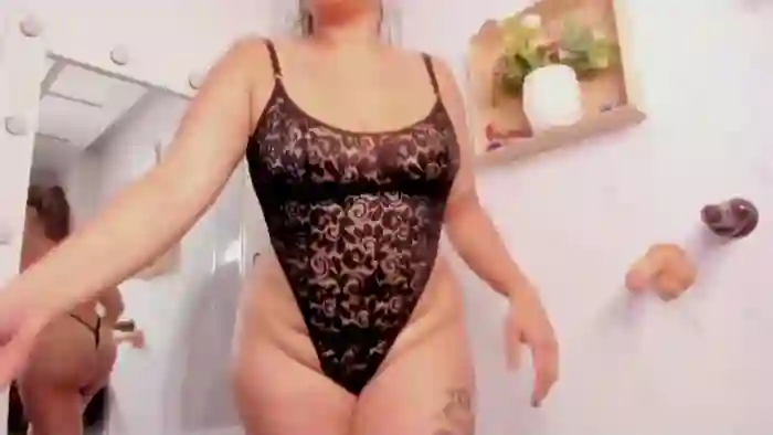 julieta-collinsx
