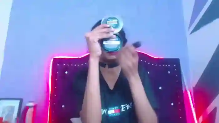 petite-ariana
