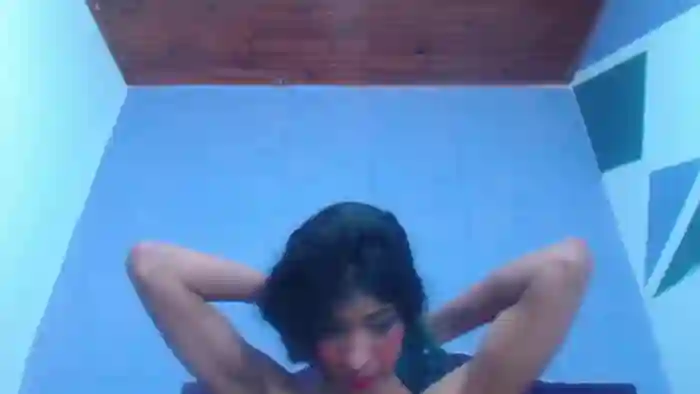 petite-ariana