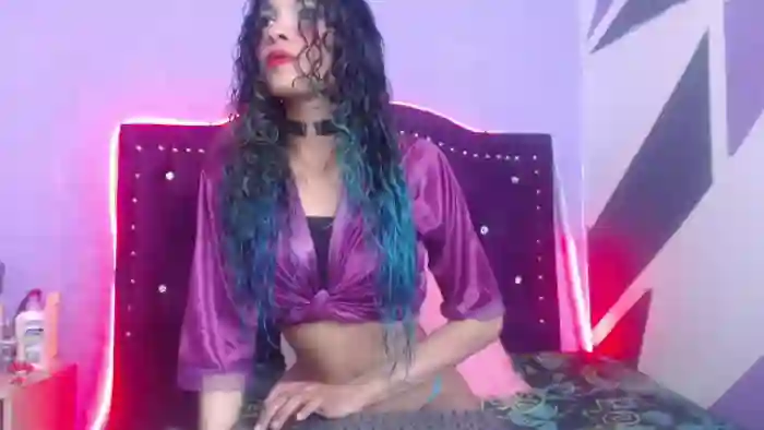 petite-ariana