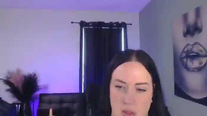 tia-bella