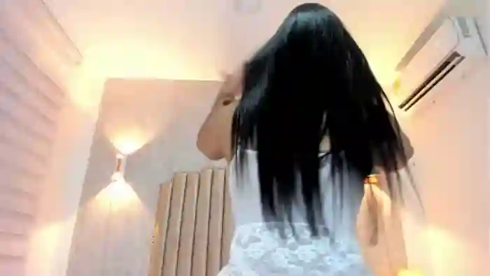 naisha-rousell
