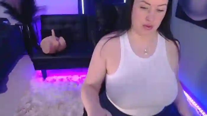 tia-bella