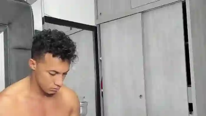 mat-strong