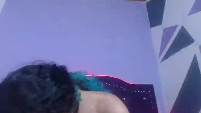 petite-ariana