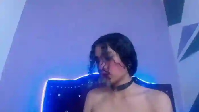 petite-ariana