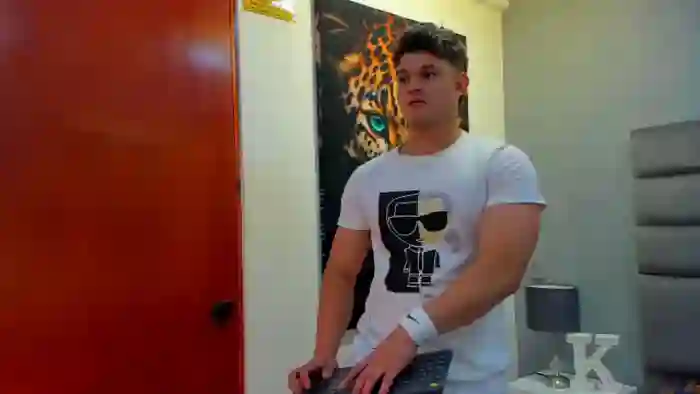 oliver-whitee