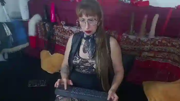 viictoriia-brown