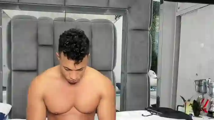 mat-strong