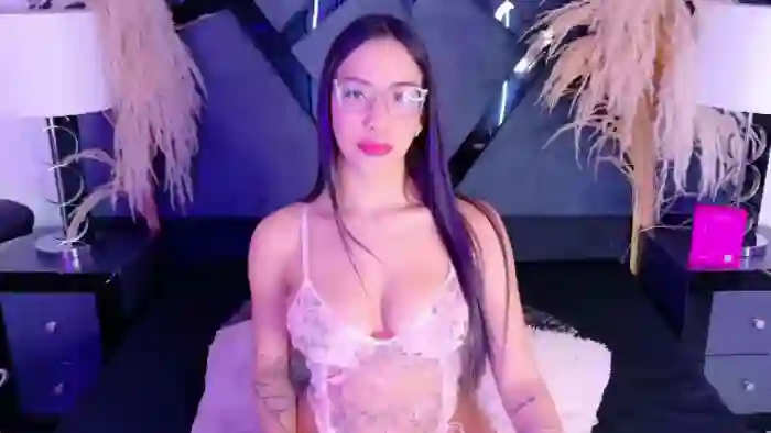 kylie-whitee