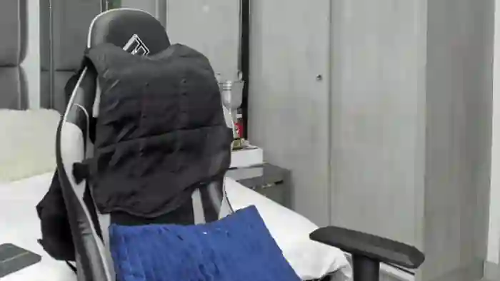 mat-strong