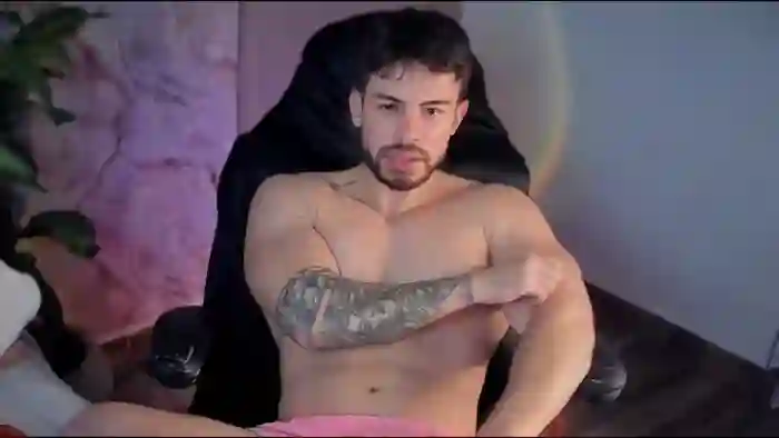 valenthino-king