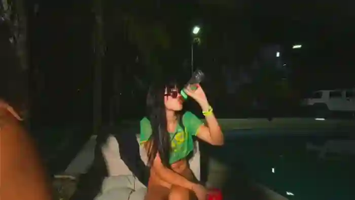 mansion-girls