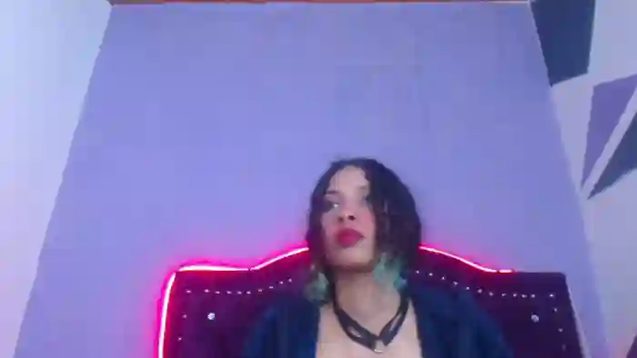 petite-ariana