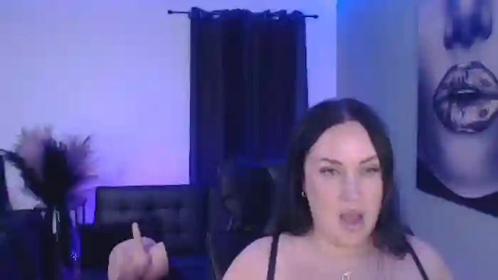 tia-bella