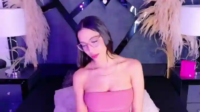kylie-whitee