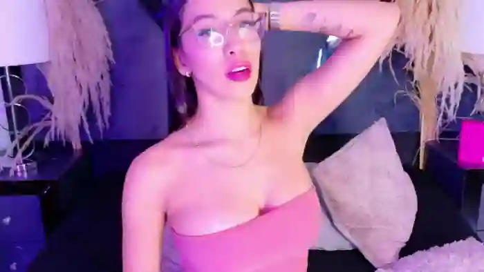 kylie-whitee