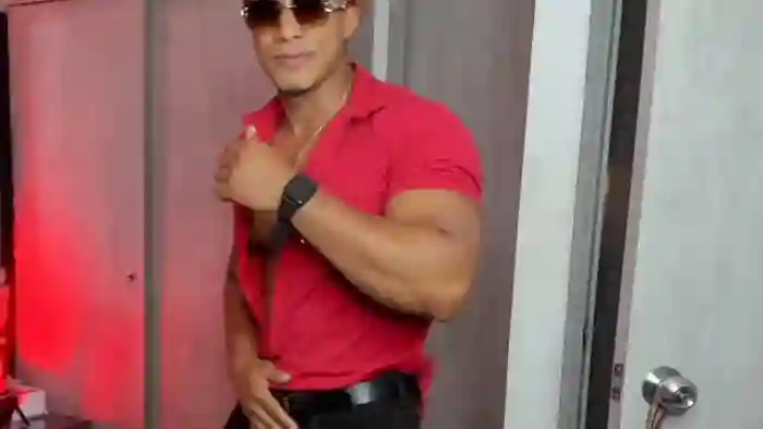 mat-strong