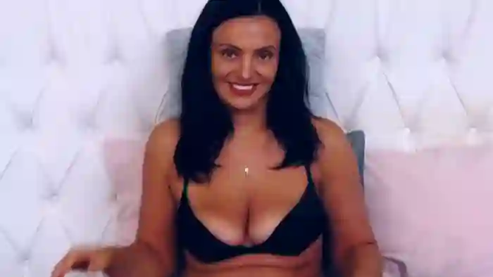 lauren-newton