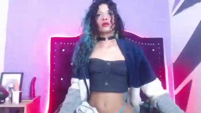 petite-ariana