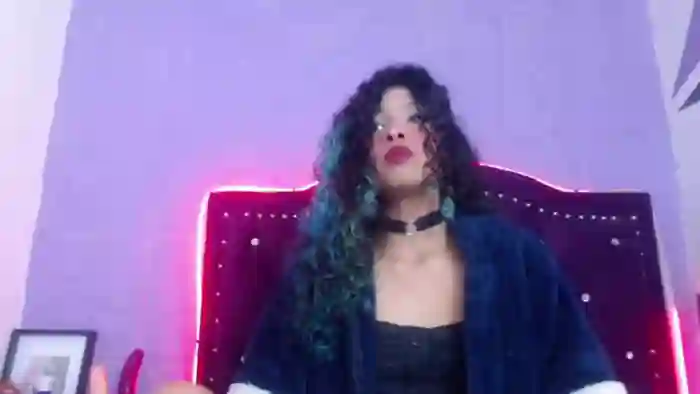 petite-ariana