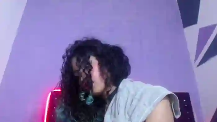 petite-ariana