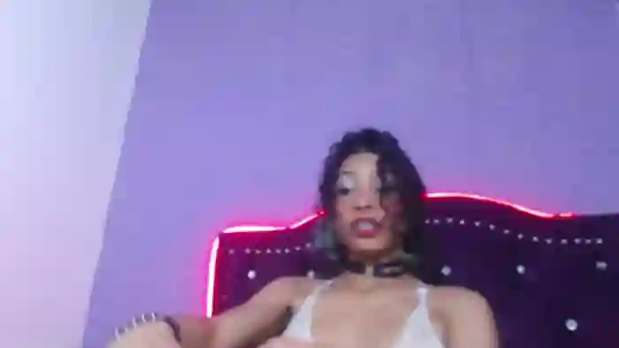 petite-ariana