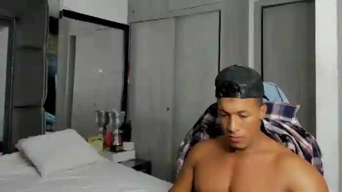 mat-strong