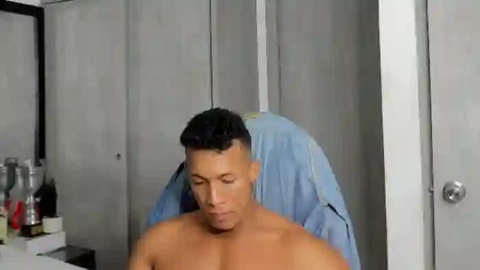 mat-strong