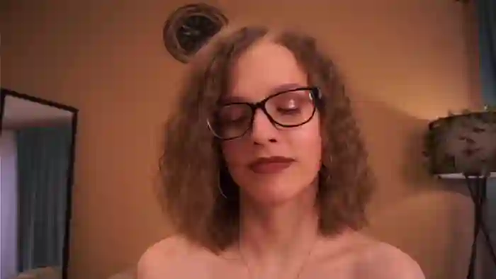 leila-buff
