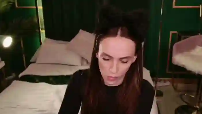 isabel-adams