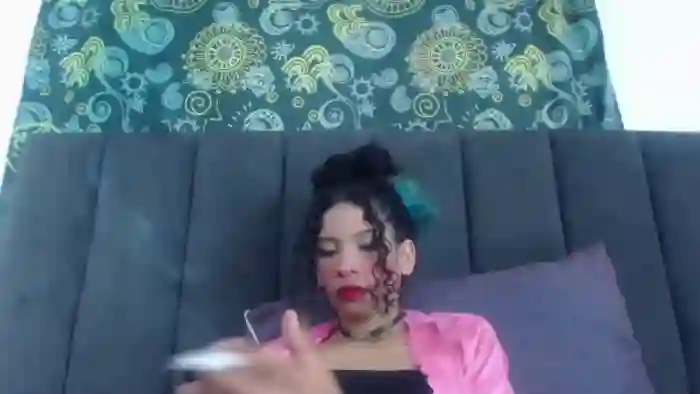 petite-ariana